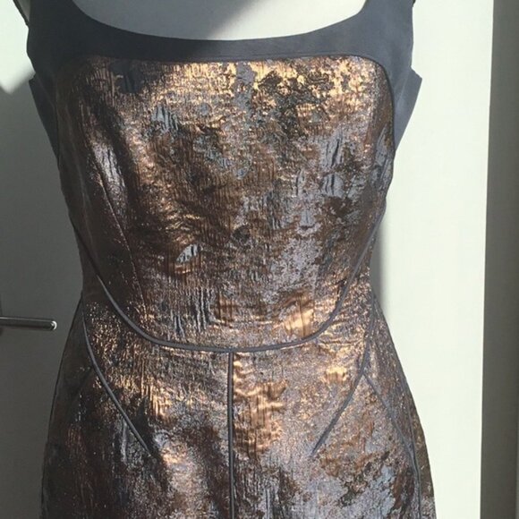 Dress - Picture 4 of 7